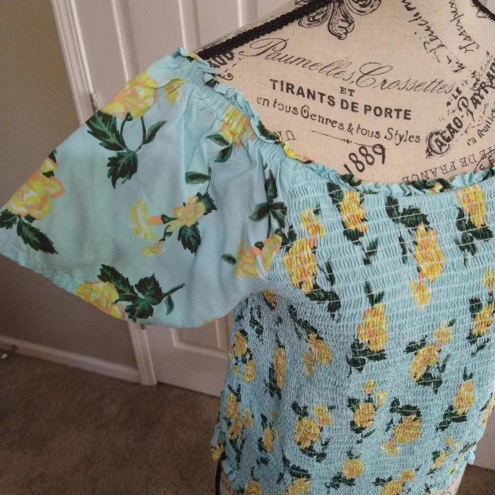 Justice on the shoulder Floral top Size 18 Boho Beachy Summer Feminine